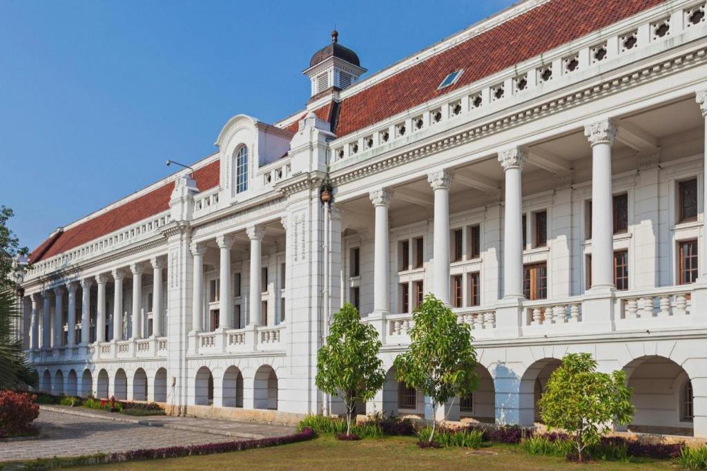 The Grand Palace Resident Jakarta Buitenkant foto
